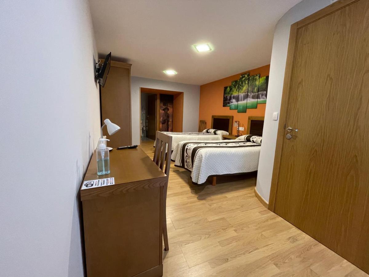 Habitaciones A Casa De Pepe ตริอากาสเตลา ภายนอก รูปภาพ