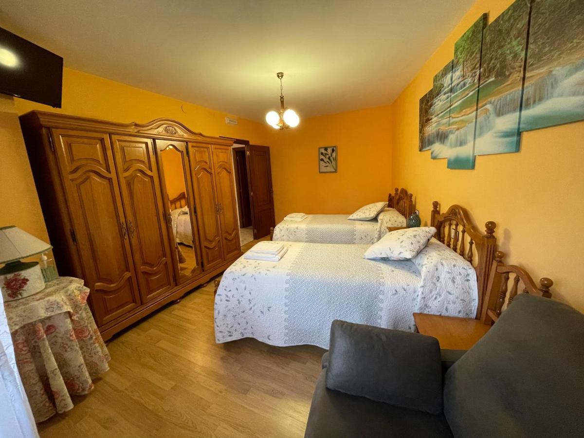 Habitaciones A Casa De Pepe ตริอากาสเตลา ภายนอก รูปภาพ