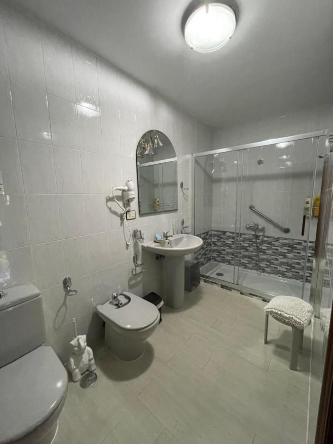 Habitaciones A Casa De Pepe ตริอากาสเตลา ภายนอก รูปภาพ