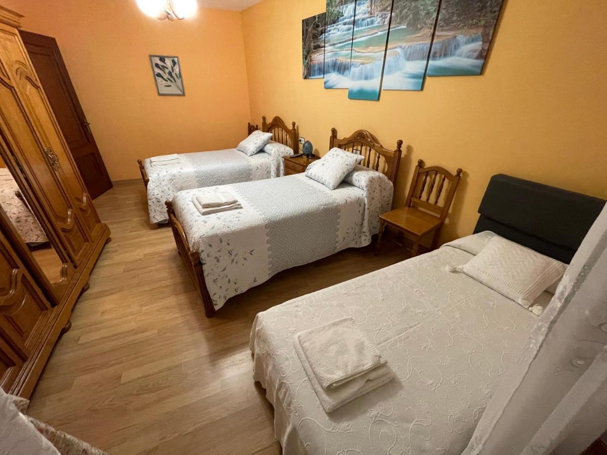 Habitaciones A Casa De Pepe ตริอากาสเตลา ภายนอก รูปภาพ